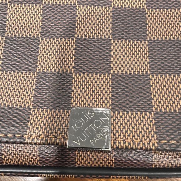 Louis Vuitton District MM Damier Ebene - Picture 4 of 6